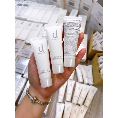 Bọt Rửa Mặt d program 20ml - Cleansing Foam Làm Sạch & Cung Cấp Ẩm Da Nhạy Cảm - Sữa Rửa Mặt Nhật Bản 120g