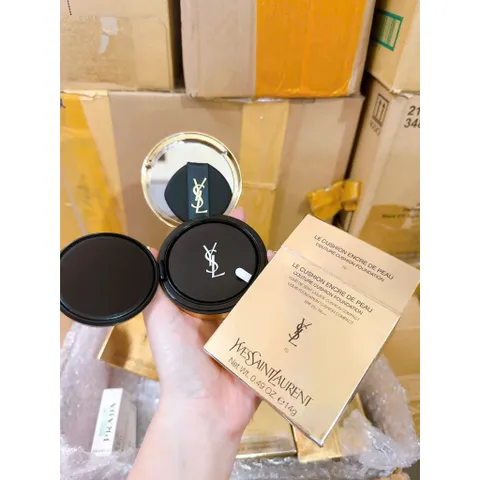 Phấn Nước Le Cushion Encre De Peau Luminous Matte 14g - Trang Điểm Rạng Rỡ Có Chỉ Số Chống Nắng SPF50+ Bền Màu Suốt Ngày