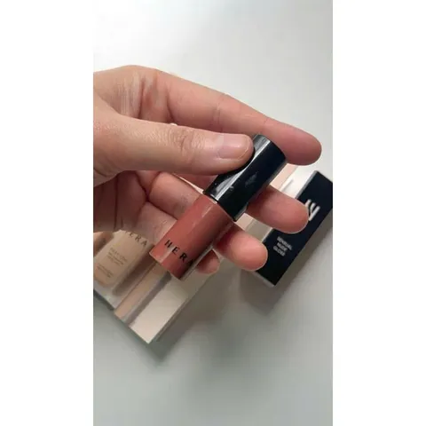 Son Kem Hera Sensual Spicy Nude Gloss Mini 3ml - Màu 462 Speechless - Trang Điểm Nhẹ Nhàng, Đẹp Tự Nhiên, Hợp Thời Trang