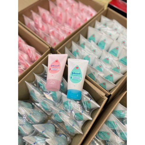 Kem Dưỡng Da Johnson's Baby 50g - An Toàn Cho Da Mẹ Và Bé, Giúp Da Mềm Mịn, Trắng Hồng Tự Nhiên, Thích Hợp Với Da Nhạy Cảm
