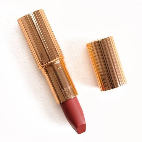 Son Môi Charlotte Tilbury WALK OF SHAME Đỏ Nâu - Matte Revolution - Chất Son Cao Cấp, Độ Bám Màu Tốt