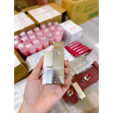 Son Tom Ford Extrême Badass Lip Color 02 Luscious - Son Môi Lì Mịn Màu Hồng Tím Rực Rỡ, Bền Màu 8 Tiếng, Dưỡng Ẩm Thoải Mái