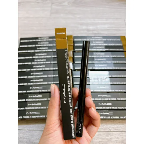 [Có tem phụ] Bút Kẻ Mắt Nước MAC Brushstroke Liner Eyeliner Liquide Brushbrown 0.67g Màu Nâu
