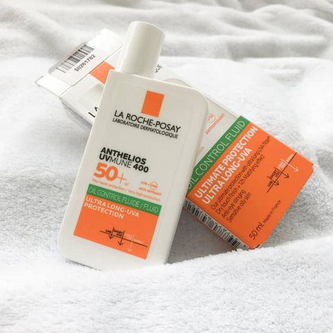 Bộ Sản Phẩm La Roche-Posay Chống Nắng Anthelios (50ml) và Nước Tẩy Trang (50ml) - Kiểm Soát Dầu, Hạn Chế Thâm Nám Cho Da Dầu Mụn