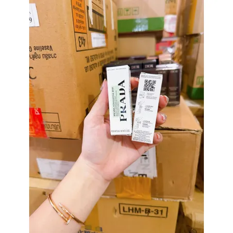 Son Thỏi Prada Monochrome Hyper Matte 3.8g - B101 Tiepolo Nâu Hồng Đất, Chất Lì Mịn, Sang Trọng, Bền Màu, Thời Trang Thanh Lịch