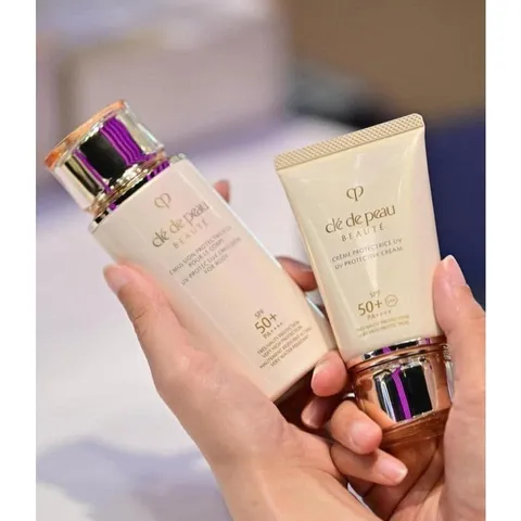 Kem Chống Nắng Toàn Thân Clé de Peau Beauté SPF50+ PA++++ - Bảo Vệ Da Chống Nắng Mặt Trời, Giữ Ẩm Mịn Màng và Đàn Hồi