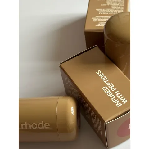 Má Hồng Kem Rhode Pocket Blush - Trang Điểm Dưỡng Ẩm Đa Năng Cho Má và Môi, Lựa Chọn Màu Đẹp - Giữ Màu Cả Ngày