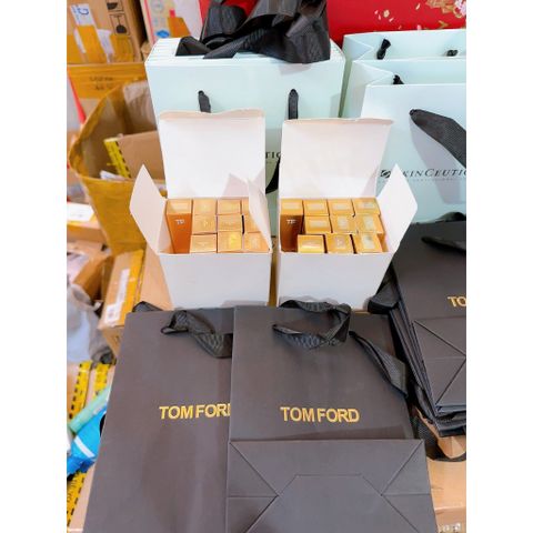 Son Tom Ford Ultra Shine 158 Ile Nue - Màu Cam Đào Dưỡng Môi Sang Trọng, Phù Hợp Mọi Tình Huống, Thỏi Son Cao Cấp