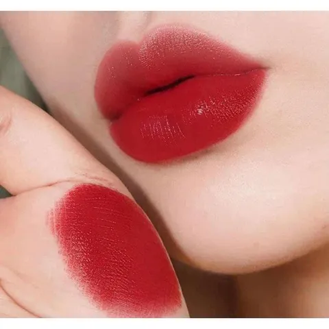 Son Tom Ford Lip Color 16 Scarlet Rouge - Son Môi Đỏ Thuần Sang Trọng, Bám Màu Tốt, Chất Satin Mềm Mịn 8 Tiếng
