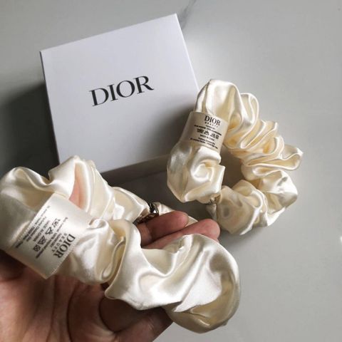 Dây buộc tóc Dior Cao Cấp Fullbox - Phụ Kiện Thời Trang Sang Trọng Cho Nữ, Quà Tặng Đẳng Cấp
