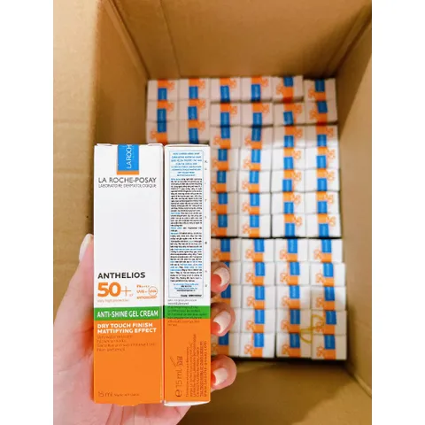 [Mẫu cũ] Kem Chống Nắng Cho Da Dầu Roche-Posay Anthelios 15ml