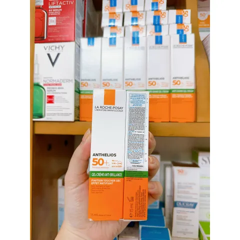 [Mẫu cũ] Kem Chống Nắng Cho Da Dầu Roche-Posay Anthelios 15ml