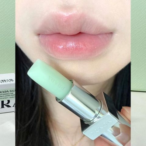 Son Dưỡng Môi Prada Balm 1.6ml - Lì Mềm Sang Trọng, Dưỡng 24h, Tông Màu Universal Phù Hợp Mọi Tông Da