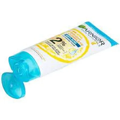 Sữa Rửa Mặt Garnier 3 Trong 1 Giảm Mụn & Sáng Da 50ml - Tẩy Trang Sâu, Làm Sáng Da Với Vitamin C & Salicylic Acid Cho Da Dầu, Da Hỗn Hợp