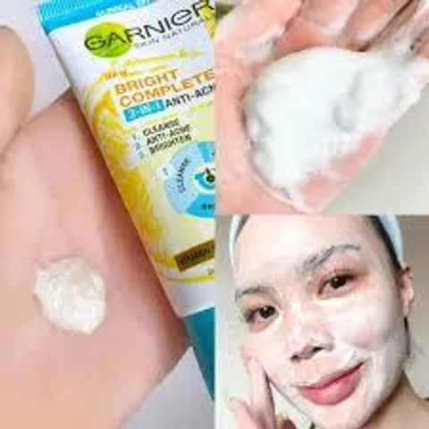Sữa Rửa Mặt Garnier 3 Trong 1 Giảm Mụn & Sáng Da 50ml - Tẩy Trang Sâu, Làm Sáng Da Với Vitamin C & Salicylic Acid Cho Da Dầu, Da Hỗn Hợp