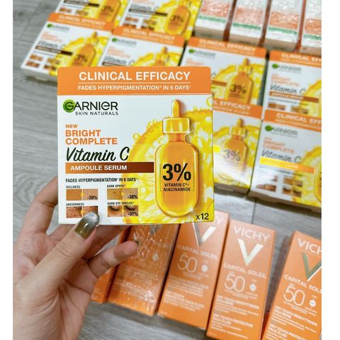 Serum Ampoule Garnier Tăng Cường Sáng Da Mờ Thâm 12 ống x 1.5ml - Vitamin C và Niacinamide giữa tinh chất hiệu quả cho mọi loại da