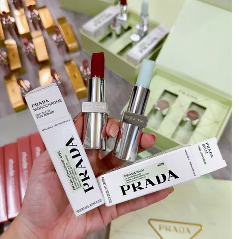 Son Dưỡng Prada Balm Lip Care 3.8g U00 - Dưỡng Ẩm, Hiệu Ứng Lì, Tông Màu Phù Hợp Tất Cả, Thiết Kế Sang Trọng, Dành Cho Mọi Tông Da