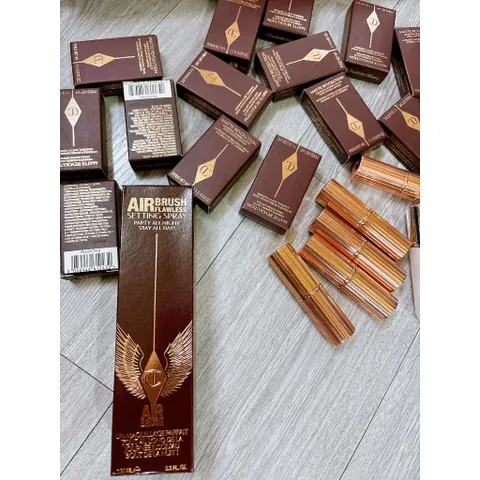 Xịt Khoáng Makeup Charlotte Tilbury Air Brush 100ml - Lớp Nền Hoàn Hảo, Đem Lại Sự Tươi Tắn Cho Làn Da