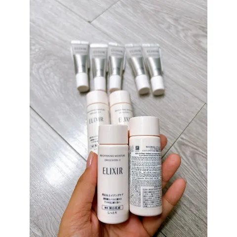 Sữa Dưỡng Trắng Da Shiseido ELIXIR Mini 18ml - Ngăn Ngừa Lão Hóa & Cấp Ẩm Cho Da Mịn Màng, Tươi Trẻ