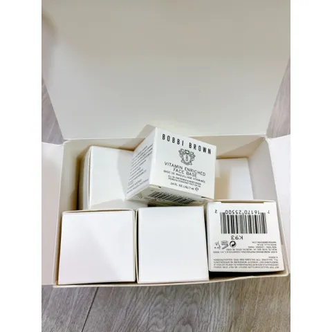Kem Lót Dưỡng Ẩm Bobbi Brown Vitamin Enriched Face Base 15ml - Lớp Lót Dưỡng Da Mịn Màng & Kiểm Soát Dầu Nhờn cho Trang Điểm Hoàn Hảo