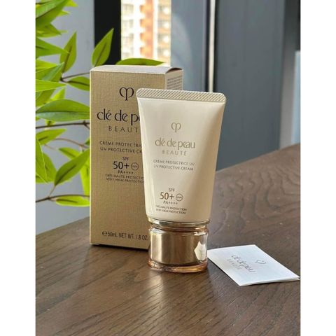 Kem Chống Nắng Clé De Peau Beauté UV Protection Cream SPF 50+/PA++++ - Bảo Vệ Da Toàn Diện, Dưỡng Ẩm, Kiềm Dầu, 50ml