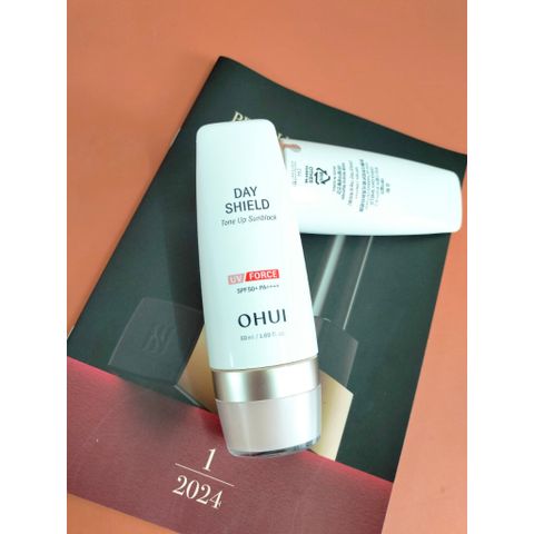 Kem Chống Nắng O HUI Day Shield SPF50+ PA++++ - Bảo Vệ Da Mạnh Mẽ, Nâng Tông Da Tươi Sáng, Chống Nước và Mồ Hôi 50ml
