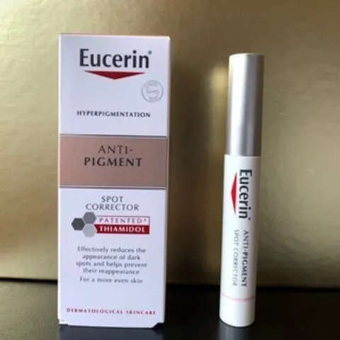Tinh Chất Giảm Thâm Nám Dạng Bút Chấm EUCERIN UltraWHITE+ SPOTLESS SPOT CORRECTOR 5ml - Giúp Làm Sáng Da, Giảm Đốm Nâu, Dễ Dàng Sử Dụng