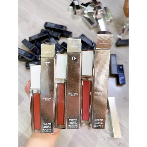 Son TOM FORD Gloss Luxe Solei Neige Collection 5.5ml - Phiên bản giới hạn màu trắng, nhẹ nhàng tiểu thư, dưỡng ẩm môi tuyệt vời
