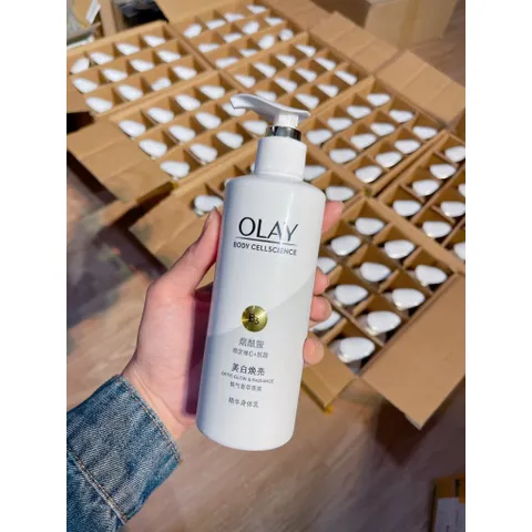Sữa Dưỡng Thể Olay Trắng Da B3 + Vitamin C 250ml - Chống Sạm Da, Dưỡng Ẩm Sâu, Làm Sáng Da, Hương Đào Tự Nhiên