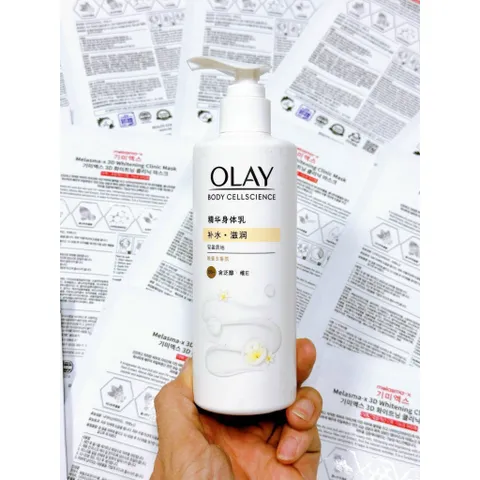 Sữa Dưỡng Thể Olay Trắng Da B3 + Vitamin C 250ml - Chống Sạm Da, Dưỡng Ẩm Sâu, Làm Sáng Da, Hương Đào Tự Nhiên