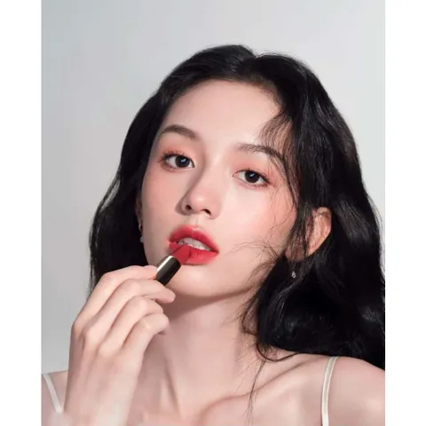 Son L'Absolu Rouge Drama Matte 505 - Son Môi Đỏ Tươi Tắn, Lì Mịn, Dưỡng Ẩm, Thích Hợp Mọi Tông Da - Thiết Kế Sang Trọng