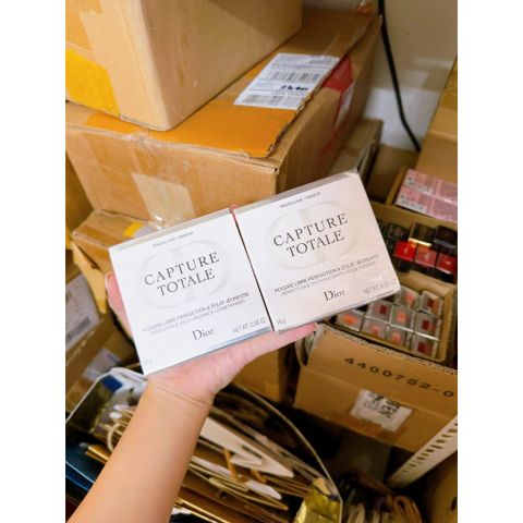 Phấn Phủ Dior Capture Total Perfection 001 Bright Light - Trang Điểm Mịn Da, Rạng Rỡ 16G Fullbox Cho Làn Da Hoàn Hảo