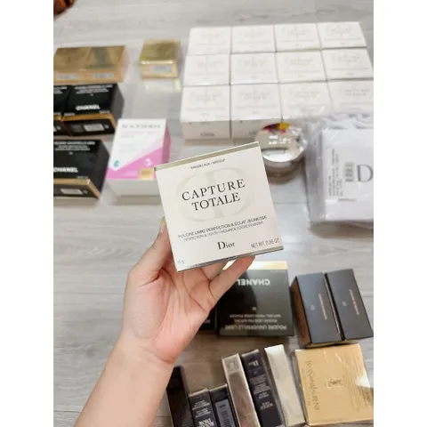 Phấn Phủ Dior Capture Total Perfection 001 Bright Light - Trang Điểm Mịn Da, Rạng Rỡ 16G Fullbox Cho Làn Da Hoàn Hảo