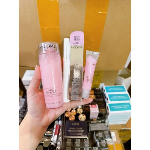 Son Bóng Có Nhũ Lancôme Juicy Tubes 15ml - Màu 03 Dreamsicle, Sắc Hồng Nhạt Ngọt Ngào, Dưỡng Ẩm Mềm Mịn, Hiệu Ứng Bóng Quyến Rũ