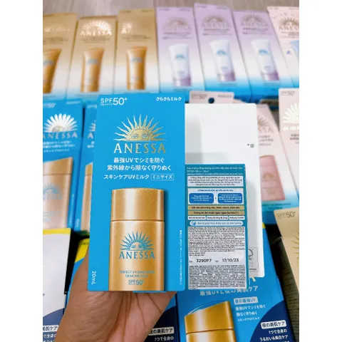 Sữa Chống Nắng Anessa SPF50+ PA++++ - Dưỡng Da Kiềm Dầu 20ml, Bảo Vệ Da Mặt & Cơ Thể, Phù Hợp Mọi Loại Da, Nhật Bản