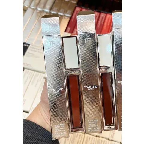 Son Bóng Tom Ford Gloss Luxe Lip 20 Phantome Màu Nâu Đất - Son Kem Dưỡng Ẩm Môi Căng Mọng, Cảm Nhận Thời Thượng, Phù Hợp Với Phái Đẹp