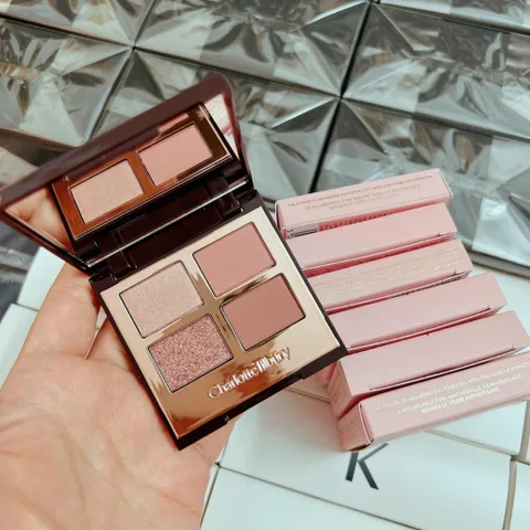 Phấn Mắt Charlotte Tilbury Luxury Palette - Pillow Talk, 4 Ô Màu Trang Điểm Tự Nhiên, Chất Phấn Mịn, Đẹp Lấp Lánh, Phù Hợp Ngày và Đêm