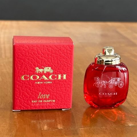 Nước Hoa Coach Love EDP 4.5ml - Hương Thơm Quyến Rũ, Sang Trọng và Tinh Tế cho Phái Nữ