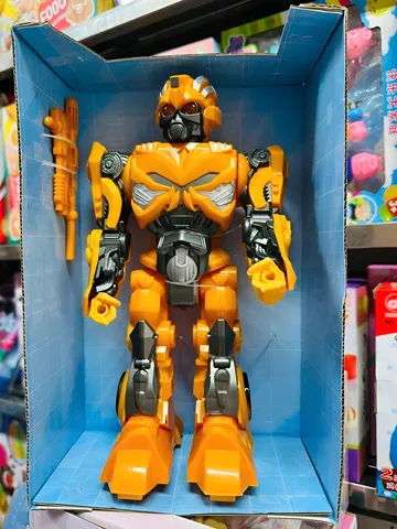 Robot Chạy Bằng Pin 684B Màu Vàng Có Đèn Và Nhạc - Đồ Chơi Giải Trí Cho Trẻ Em Từ 3 Tuổi, Phát Triển Kỹ Năng Vận Động Và Tương Tác.