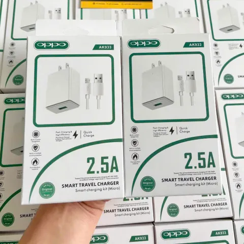 Bộ Sạc Nhanh Oppo AK933 Micro 10W - Sạc pin hiệu quả cho thiết bị Oppo, bảo vệ quá tải, thiết kế nhỏ gọn, tiện lợi.