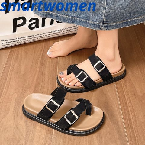 Dép Sandal Nữ Mùa Hè 2024 Đế Bằng Khóa Vuông Thời Trang Đi Biển - Giày Da Mềm Cao Cấp, Thiết Kế Đẹp, Chất Lượng Tốt