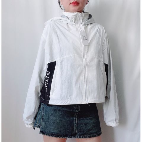 Áo Khoác Gió Nữ Croptop 2 Lớp Local Brand Lamo Home A017 - Thiết Kế Ngắn, Lưới Thoáng Mát, Phù Hợp Đi Chơi và Đi Làm