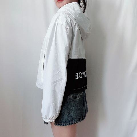 Áo Khoác Gió Nữ Croptop 2 Lớp Local Brand Lamo Home A017 - Thiết Kế Ngắn, Lưới Thoáng Mát, Phù Hợp Đi Chơi và Đi Làm