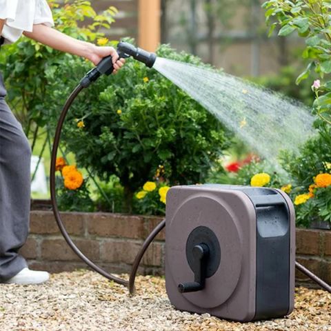 Bộ Vòi Tưới Vườn BOXY NEXT 30m (BR) Takagi - Thiết Kế Thông Minh, 4 Chế Độ Phun, Nhựa Chất Lượng Cao, Giải Pháp Tưới Cây Tiện Lợi