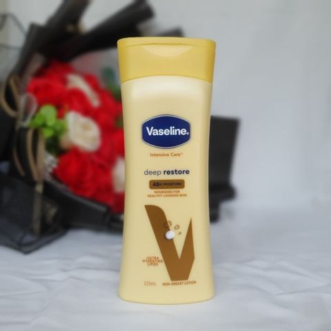 Sữa Dưỡng Thể Vaseline Intensive Deep Restore 225ml - DiiHangMyUc.