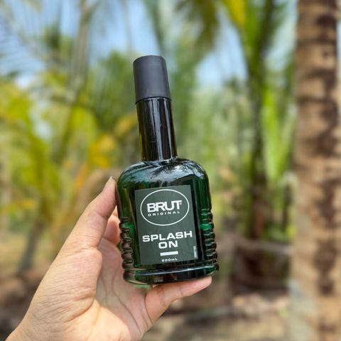 Dưỡng da sau cạo râu Brut Aftershave Splash On 200ml - diihangmyuc.