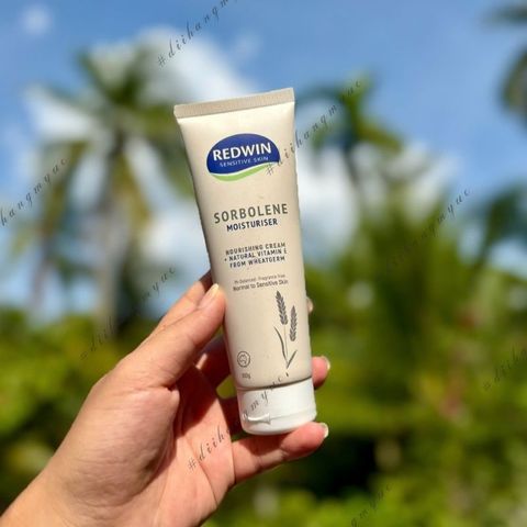 Kem Dưỡng Ẩm Redwin Vitamin E Sorbolene Moisturiser 1.1L - Giữ ẩm, phục hồi da, an toàn cho da nhạy cảm, không màu, không mùi.