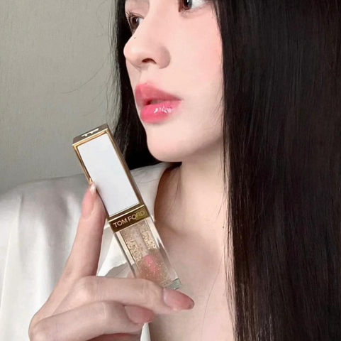 Son Kem Dưỡng Tom Ford Soleil Summer Liquid Lip Blush 266102 - Son Môi Căng Mọng, Dưỡng Ẩm, Màu Sắc Quyến Rũ, Thiết Kế Sang Trọng