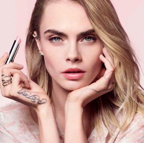 Son Dior 001 Addict Lip Glow - Son Dưỡng Môi Hồng Tự Nhiên, Độ Bám Lâu, Dưỡng Ẩm, Thiết Kế Sang Trọng, Quà Tặng Lý Tưởng