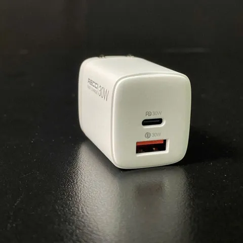 Củ Sạc Nhanh Recci 30W 2 Cổng - Sạc Siêu Tốc PD, QC, Nhỏ Gọn, Tương Thích Cho iPhone, Android, Laptop - Sạc Đa Năng, An Toàn.